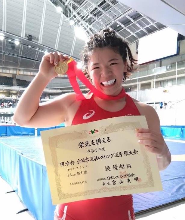 【レスリング部】鏡優翔（社会学部4年）世界選手権優勝・24パリオリンピック代表内定しました！本学学生第１号！！