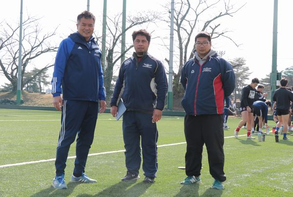 ラグビー部福永監督と日本航空高石川監督とコーチ