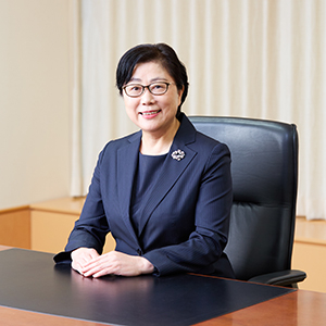 東洋大学 学長 矢口 悦子