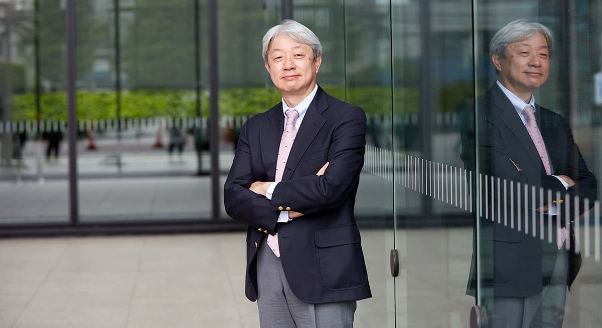 写真：松丸 亮教授