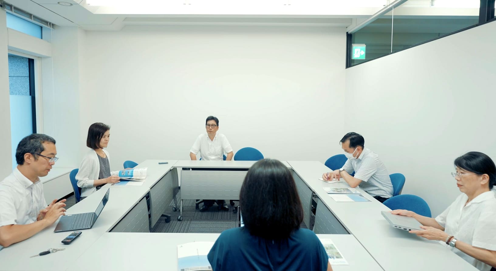 写真：会議風景