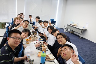 7昼休みの様子