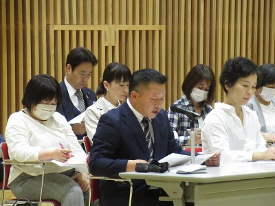 総会の様子