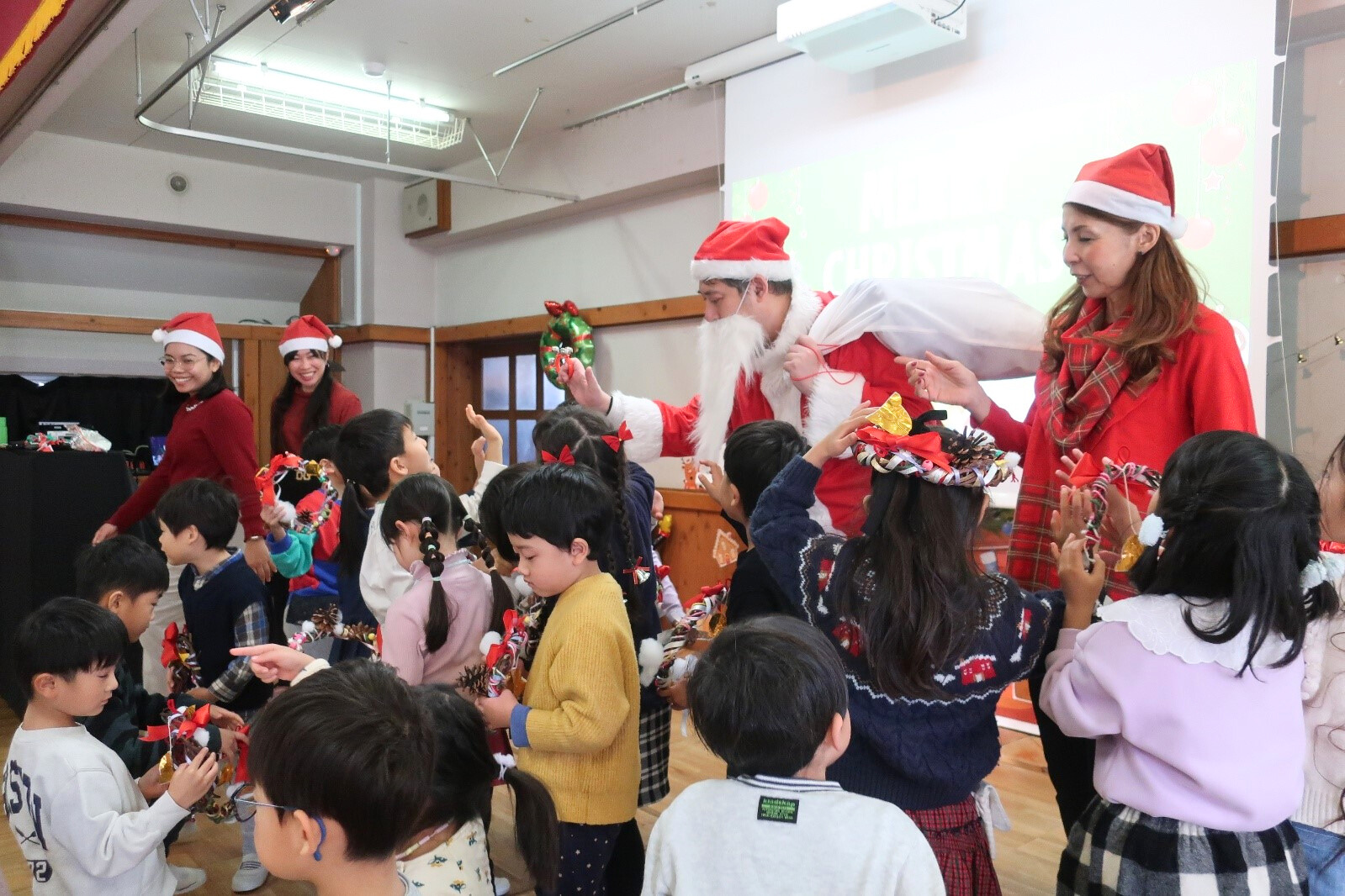 ★★20251218クリスマス会_55(高橋先生撮影分)- 編集済み