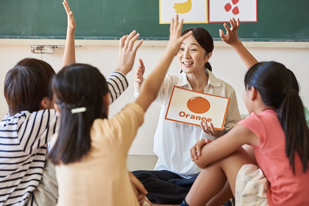 子供 に 英語 を 教える 教材